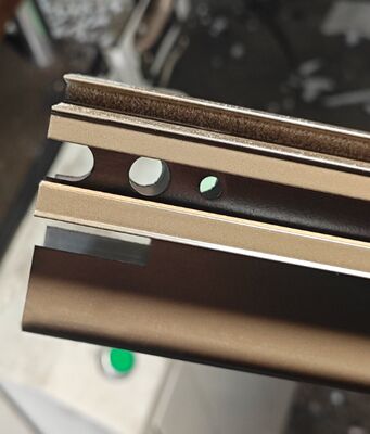 โปรไฟลเลสของอลูมิเนียม ผลิตด้วยผิวเคลือบปูน สําหรับตลาดแอฟริกาใต้