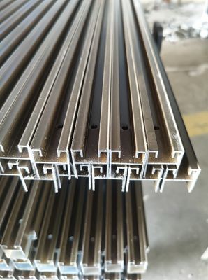 อลูมิเนียมกระจกเลื่อน Extrusions Profiles Powder Coating ทองแดงแอฟริกาใต้